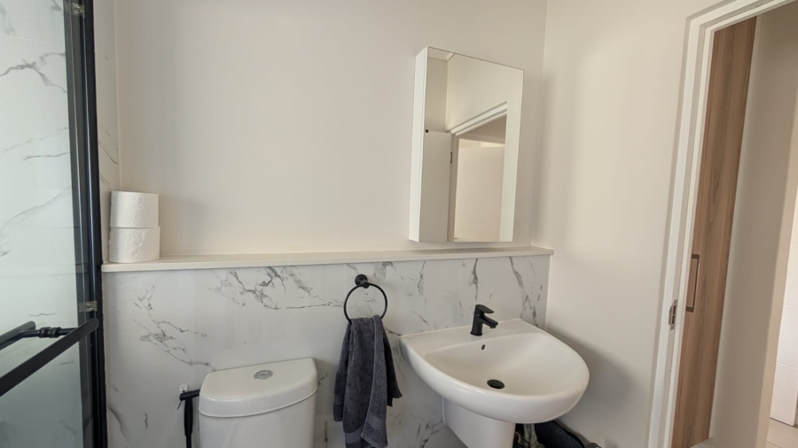 To Let 2 Bedroom Property for Rent in Sandown Western Cape